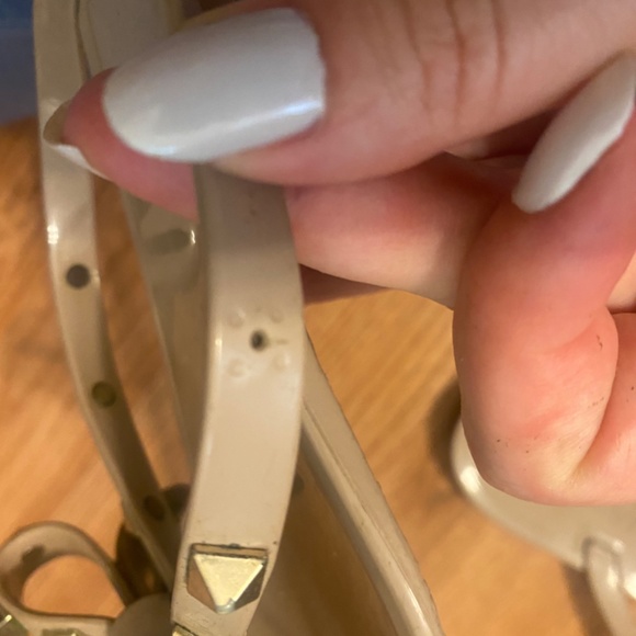 Valentino classic sandals in beige - Picture 3 of 5